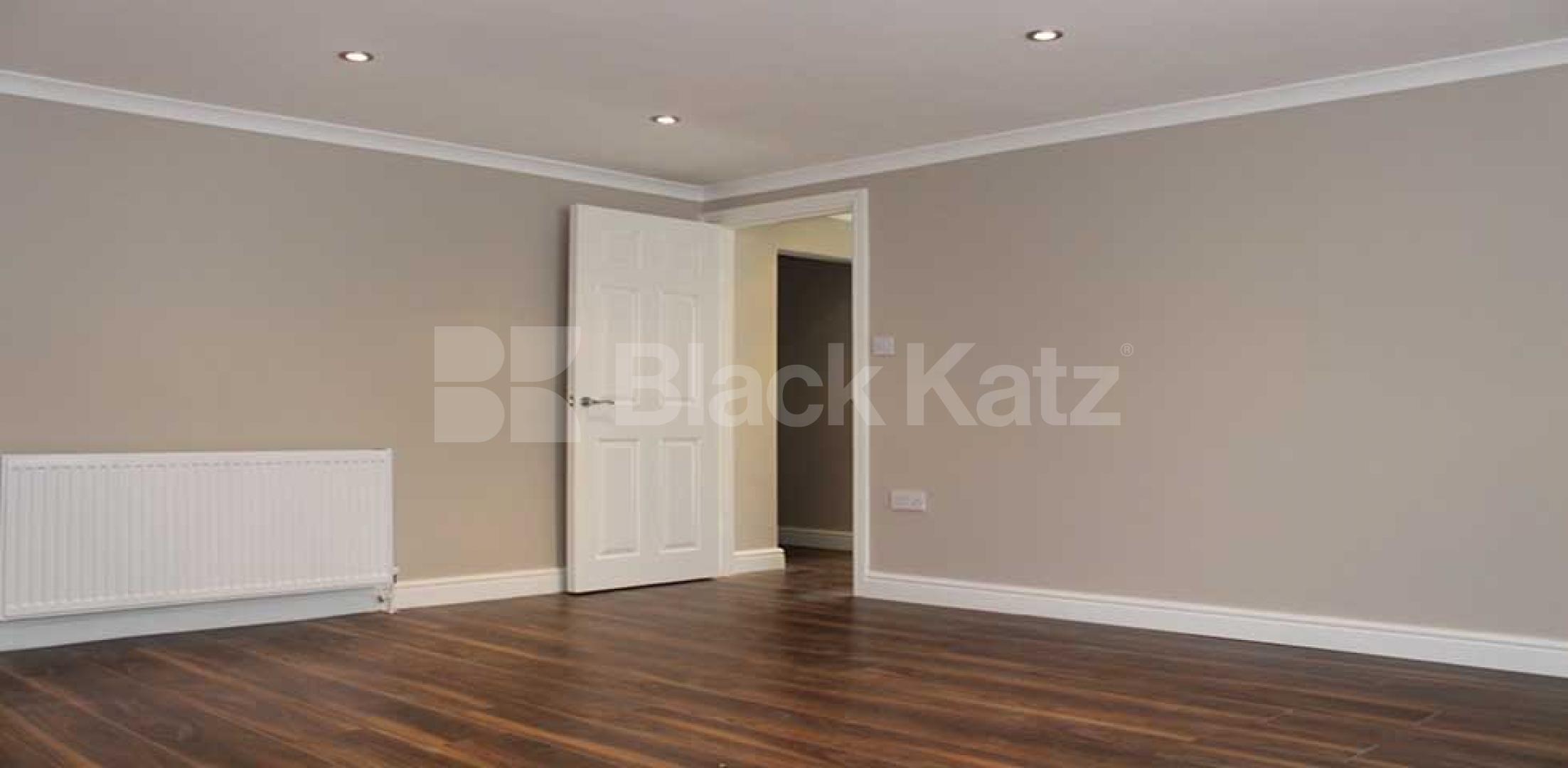 			LET , 2 Bedroom, 1 bath, 1 reception Apartment			 Knollys Road, Tulse Hill/ Streatham Hill